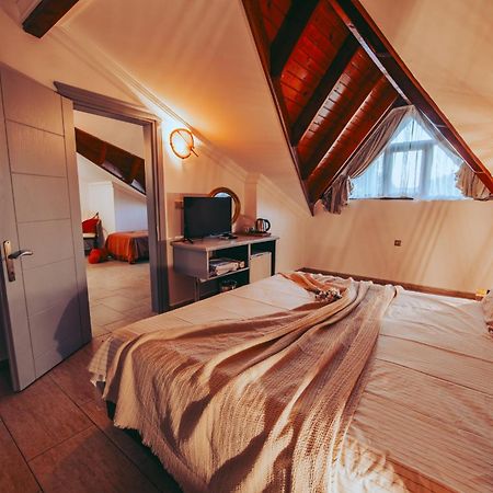 Mesken Inn Hotel ギョジェク エクステリア 写真