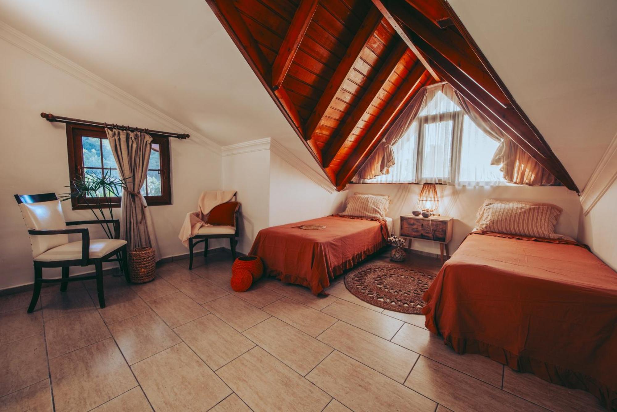 Mesken Inn Hotel ギョジェク エクステリア 写真